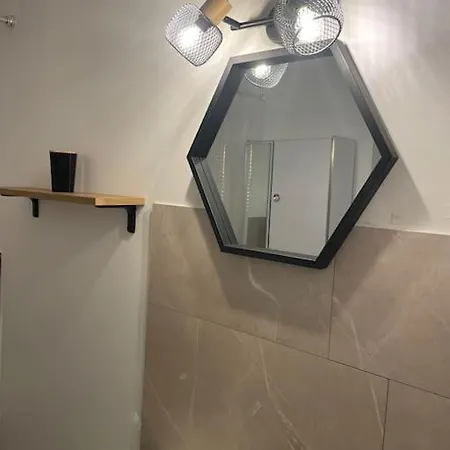 Apartment T1 - Parking - 4min De L'intramuros - Linge Inclus *